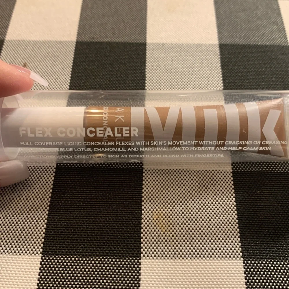 Milk Makeup Tan Flex Concealer